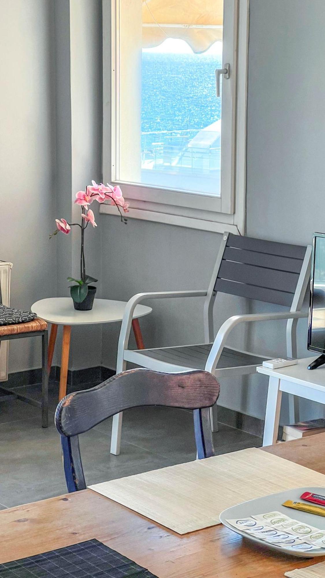 Alimos Sea View Family Apartment 아테네 외부 사진